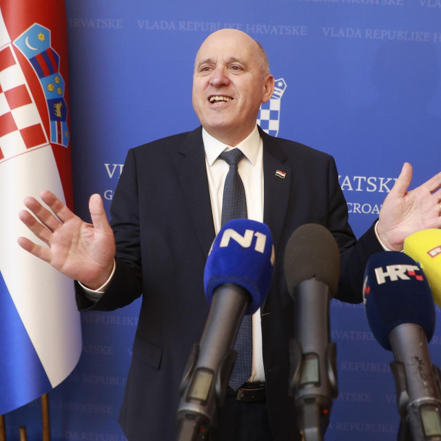 Ministar graditeljstva Branko Bačić
