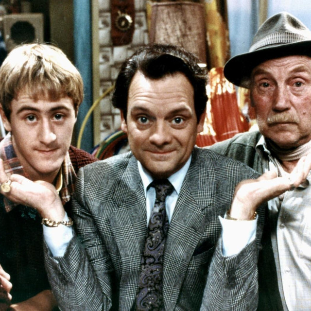 Nicholas Lyndhurst, David Jason i Lennard Pearce u seriji ‘Mućke‘