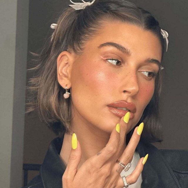 Hailey Bieber