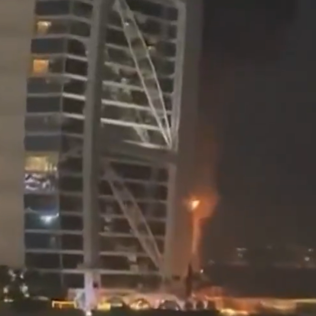 Snimka požara na vanjskoj fasadi luksuznog hotela Burj Al Arab