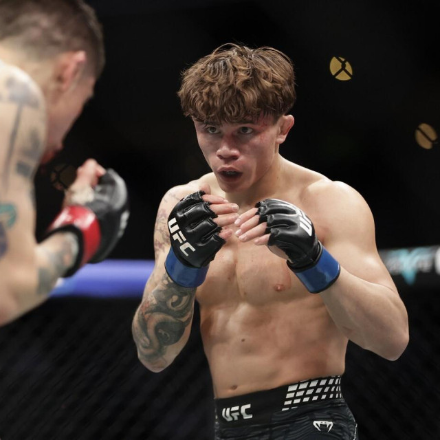 Lone‘er Kavanagh vs. Brandon Moreno