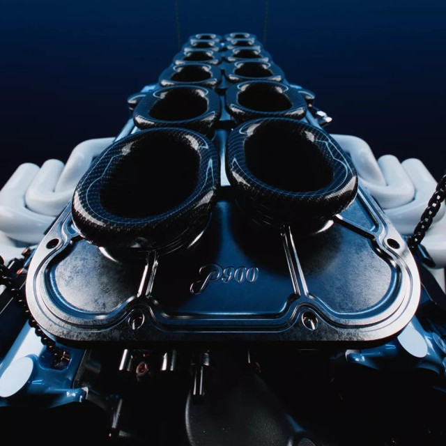 De Tomaso V12 motor za P900