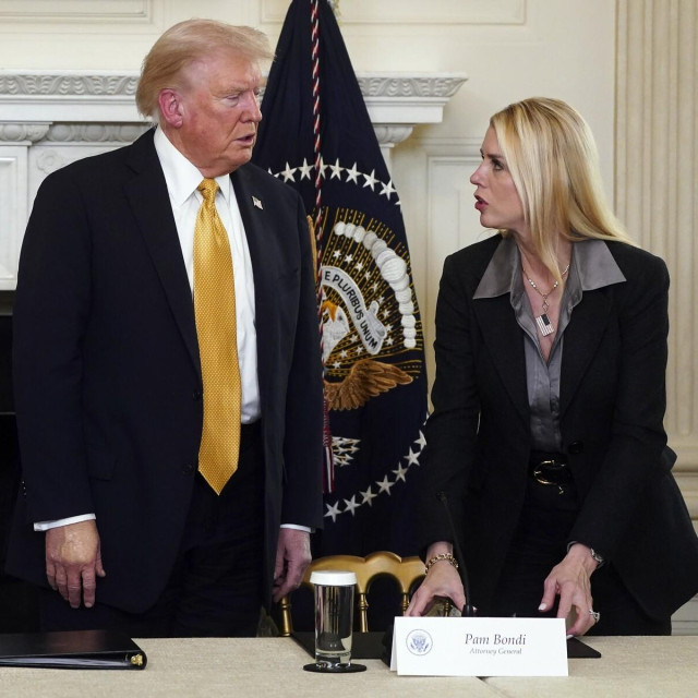 Donald Trump i Pam Bondi