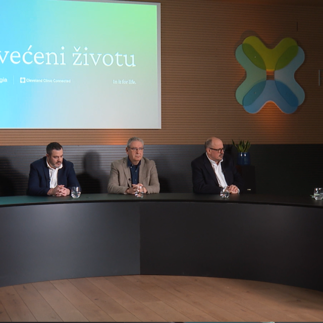S lijeva na desno: dr.sc. Darko Sklepić, doc.dr.sc. Danko Mikulić, dr.sc. Hrvoje Feljan, prof. dr. sc. Mario Zovak, prof.dr.sc. Dragan Schwarz i voditeljica Barbara Kolar