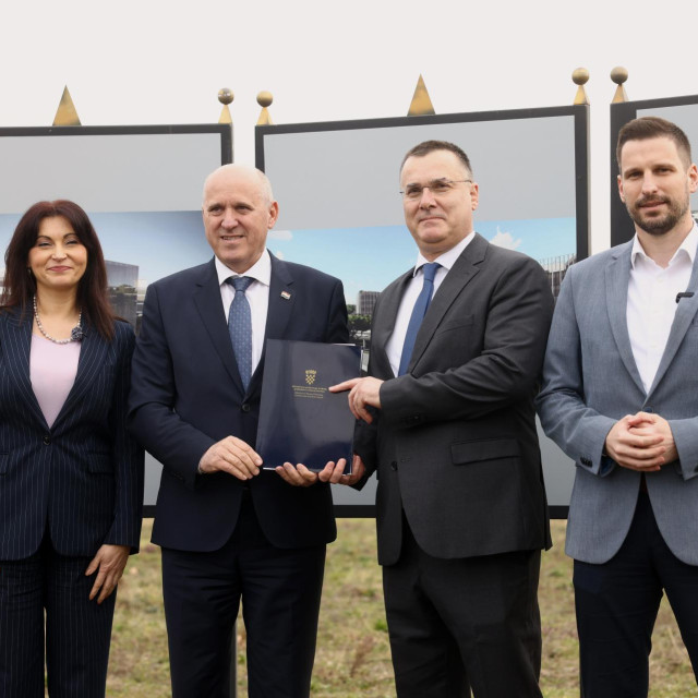 Nataša Tramišak, Branko Bačić, Krunoslav Šego, Ivan Radić
 