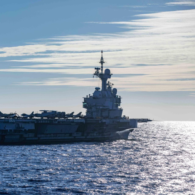 Nosač aviona FS Charles de Gaulle (R 91)