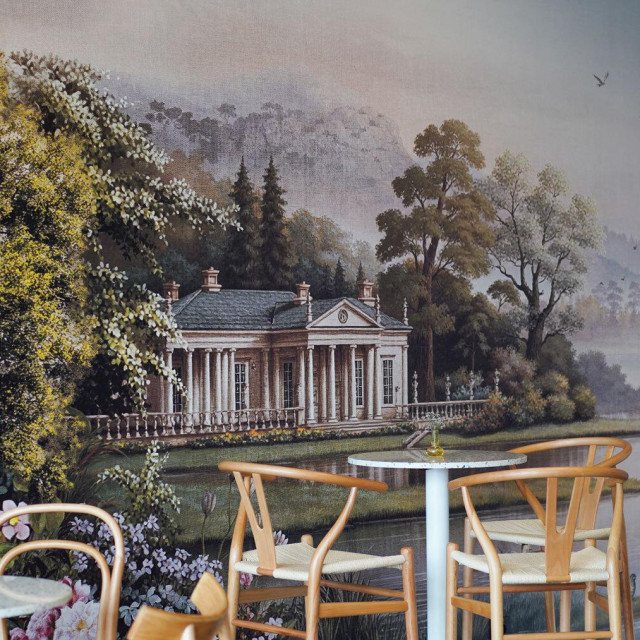 Tapeta hrvatskog brenda Éclart Walls vodi nas u svijet klasičnih engleskih perivoja