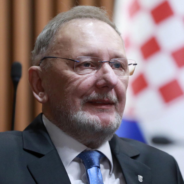 Davor Božinović
 