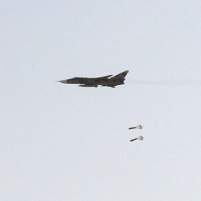 Iranski Su-24 u letu