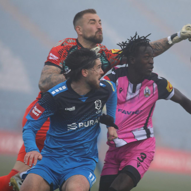 Varaždin - Lokomotiva: Mate Antunović, Cheick Mbacke Diop