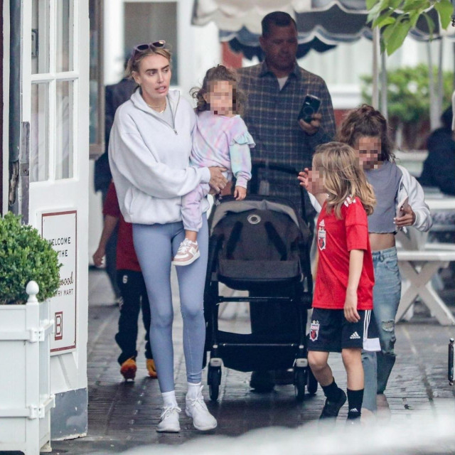 Petra Ecclestone s obitelji