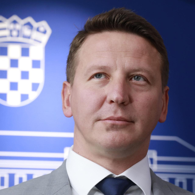 Dario Zurovec

 