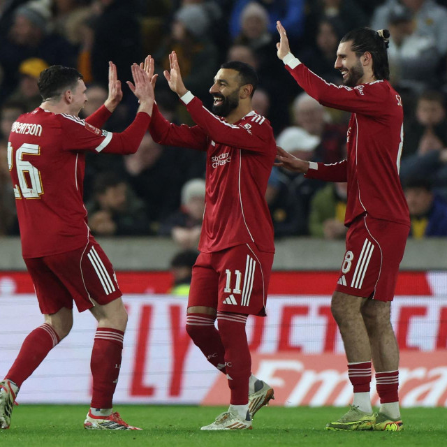 Mohamed Salah, Andrew Robertson i Dominik Szoboszlai slave pogodak