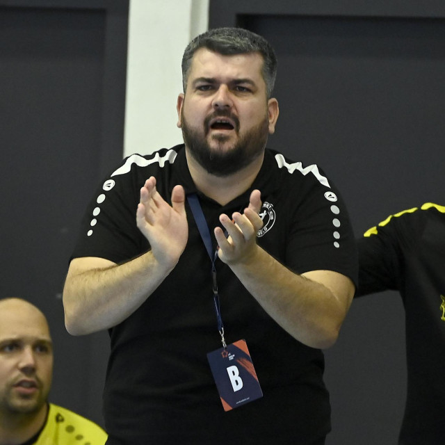 Metković sve dalje od začelja - trener Toni Čolina.