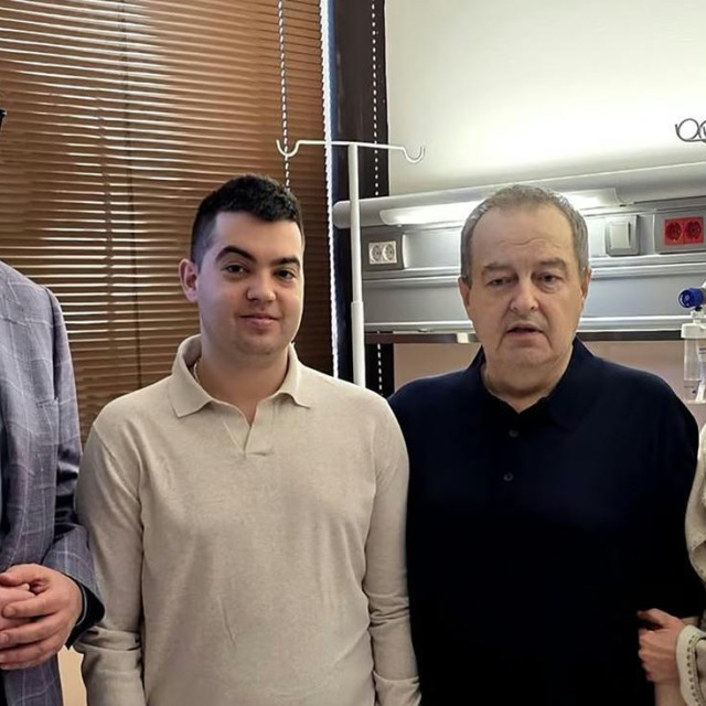 Aleksandar Vučić i Ivica Dačić u bolnici