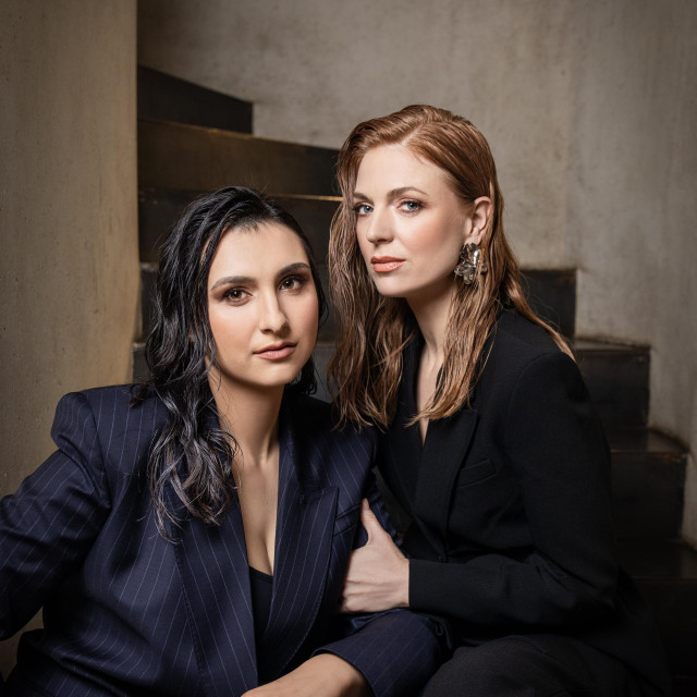 Zagreb, 050326.
Kafana Kavkaz.
Glumice Katarina Madirazza i Natasa Janjic Medancic.