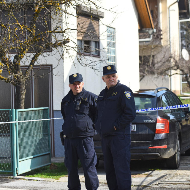 Policija ispred kuće u kojoj je počinjen zločin