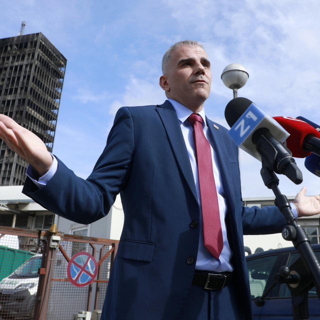 Tonči Glavinić ispred Vjesnika