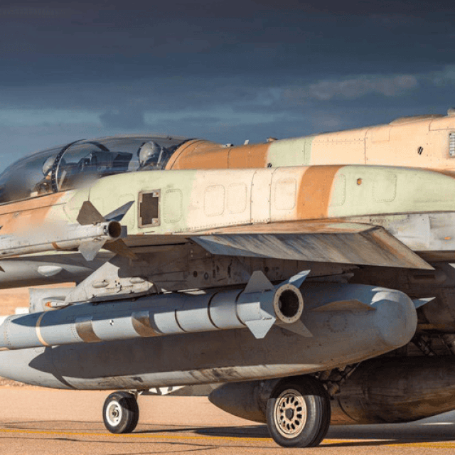 Izraelski F-16; prizori uništenih zgrada u Gazi i Izraelu