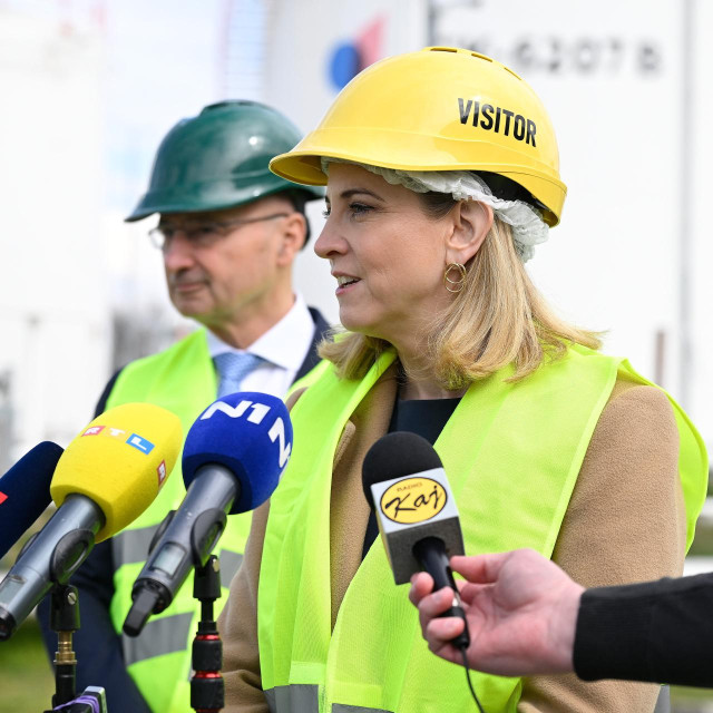 Gordan Grlić Radman n i austrijska savezna ministrica za Europu i međunarodne poslove Beate Meinl-Reisinger