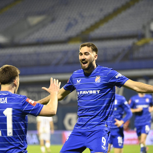 Dinamo ima centarfora koji sada u kontinuitetu pokazuje kako priča izgleda kada je napadač preuzme u svoje ruke...
