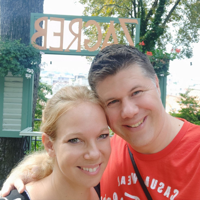 Marin sa suprugom Natašom