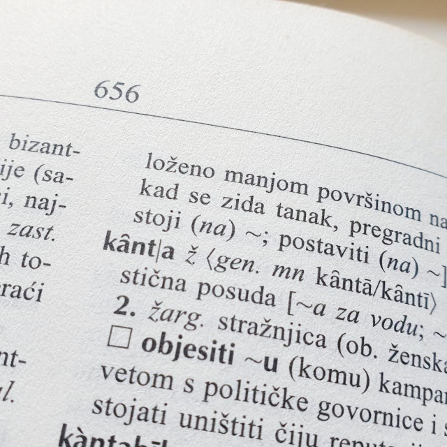 Treće mjesto za riječ narubno umjesto germanizma na kant osvojila je Majda Joha, psihologinja iz Nove Gradiške, zaposlena u Industrijsko-obrtničkoj školi Nova Gradiška