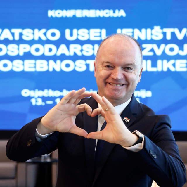 Ministar Ivan Šipić