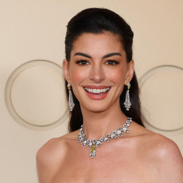 Anne Hathaway 