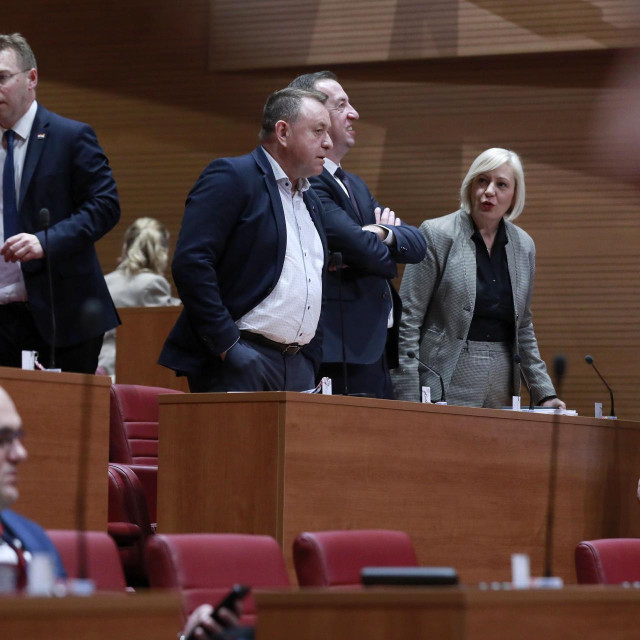 Ante Deur, Nikola Mažar i Danijela Blažanović