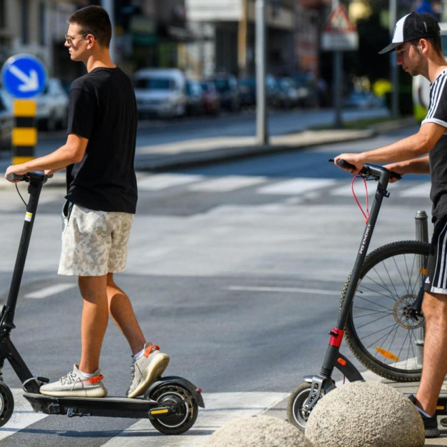 Nenošenje kacige je kažnjivo za vozače električnih romobila