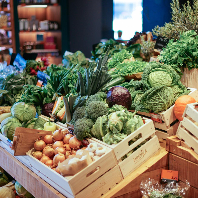Dobra hrana.
Zagreb, 120326.
Kuzminecka 10a.
Otvorenje nove poslovnice Mrkvica na Vrbanima, vlasnici Dijana Gveric i Igor Magdic.