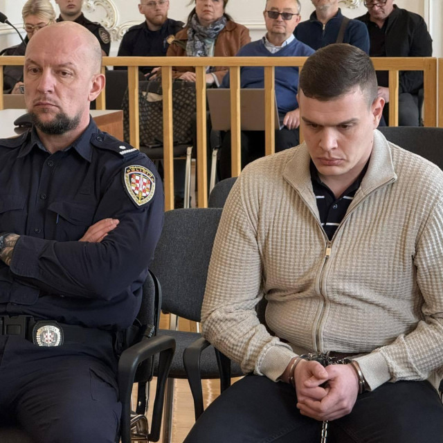 Na Županijskom sudu u Osijeku počelo je ponovljeno suđenje bivšem policajcu Marku Smažilu za ubojstvo osječke studentice Mihaele Berak