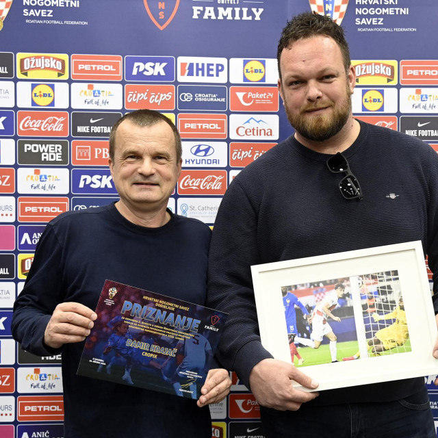 Damir Krajač i Ante Čizmić su autori dvije najbolje fotografije Vatrenih u prošloj godini