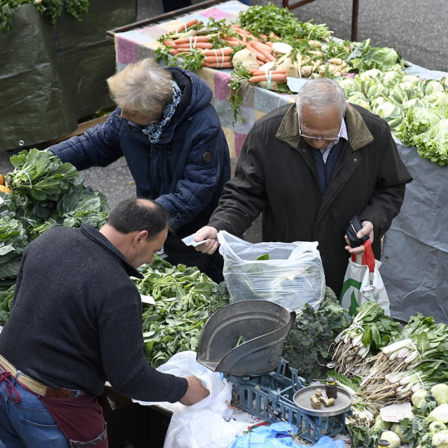 Subotom je najveća navala na najpopularniju zagrebačku tržnicu
