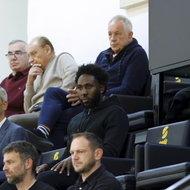 Glenn Cosey prvi će put zaigrati u žutom dresu