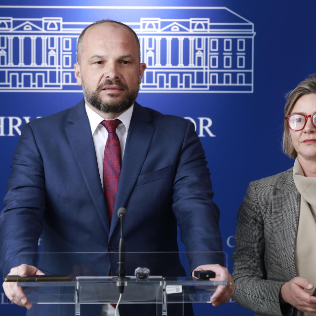 Siniša Hajdaš Dončić i Sandra Benčić
 