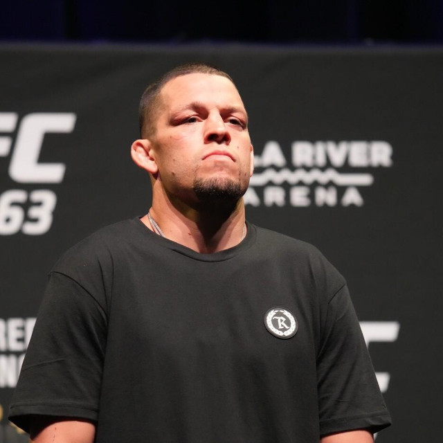 PHOENIX, AZ - JUNE 10: Dana White moderates the face-off between Leon Edwards (left) and Nate Diaz (right) during the press conference during the UFC 263 press conference on June 10, 2021, at Arizona Federal Theatre in Phoenix, AZ.,Image: 615347177, License: Rights-managed, Restrictions: FOR EDITORIAL USE ONLY. Icon Sportswire (A Division of XML Team Solutions) reserves the right to pursue unauthorized users of this image. If you violate our intellectual property you may be liable for: actual damages, loss of income, and profits you derive from the use of this image, and, where appropriate, the costs of collection and/or statutory damages up to $150,000 (USD)., Model Release: no, Credit line: Louis Grasse/PxImages/Icon Sportswire/Newscom/Profimedia