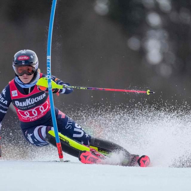 Mikaela Shiffrin je nastavila svoju dominaciju u slalomu i prije posljednje utrke povećala svoju prednost u ukupnom poretku SK