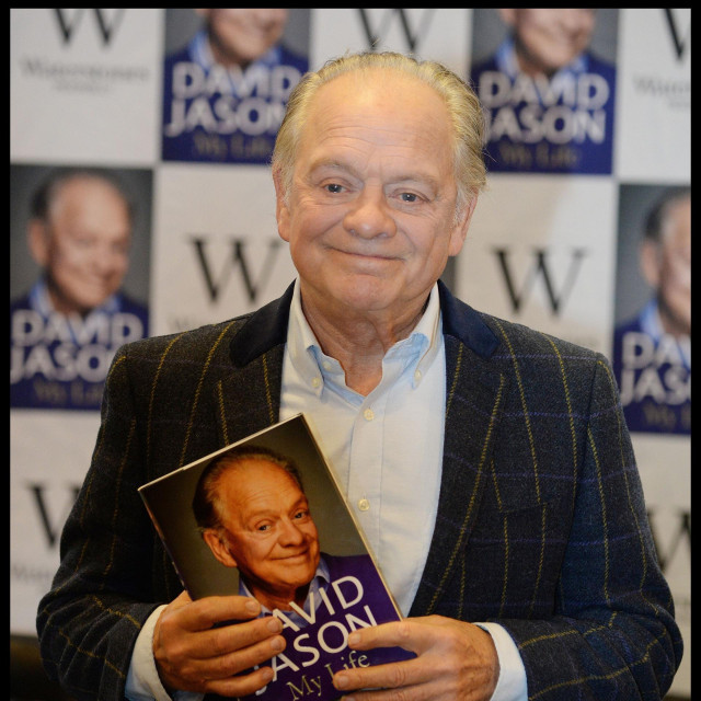 David Jason u listopadu 2013. na promociji knjige ‘ ‘Moj divni život s Jubblyjem‘ u Londonu  