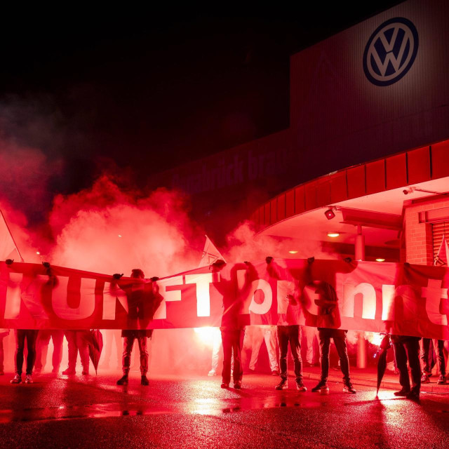 Protest ispred tvornice u Osnabrücku, za čiji opstanak Volkswagen već neko vrijeme traži rješenje 