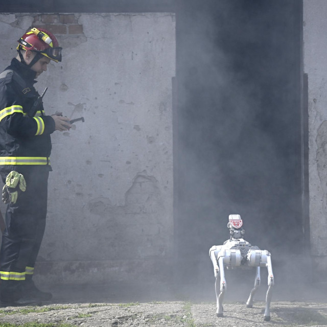 Operater Jan Vesel i robopas Ben-Ben