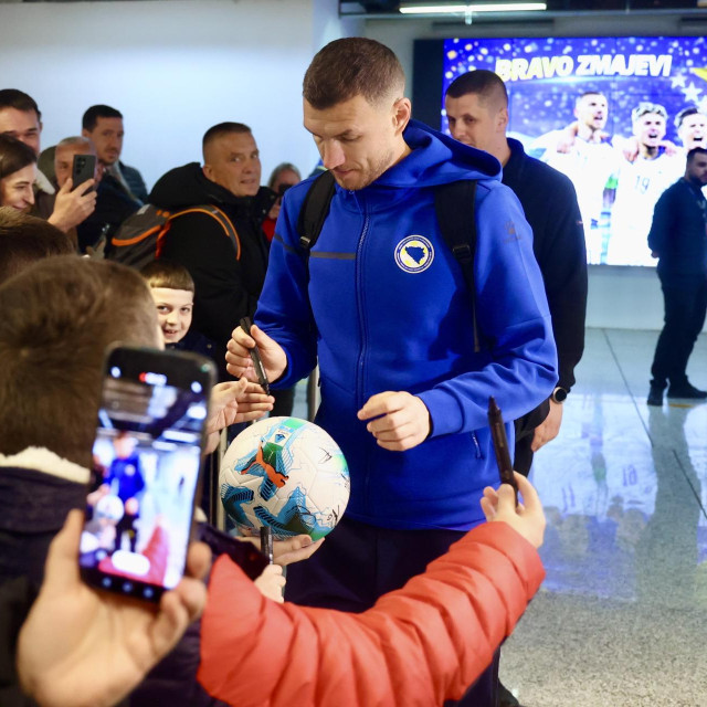 Edin Džeko, junak koji je odveo utakmicu u Cardiffu u produžetke