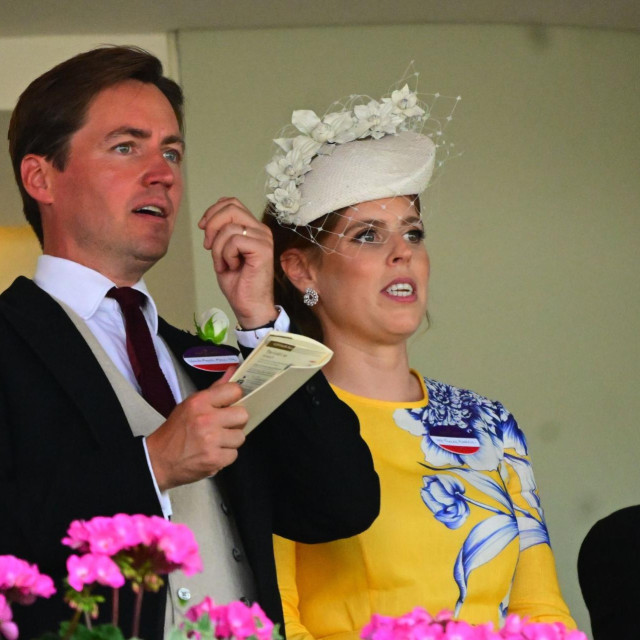 Princeza Beatrice sa suprugom Edoardom Mapellijem Mozzijem naRoyal Ascotu