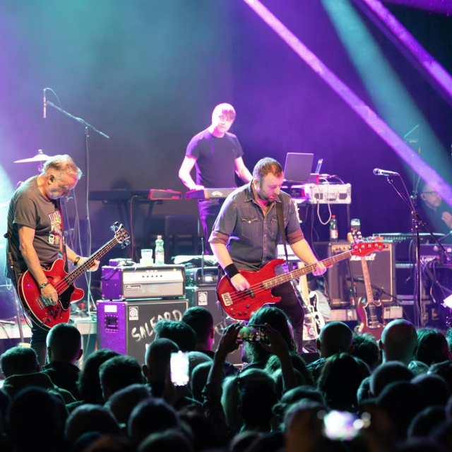 Peter Hook & The Light