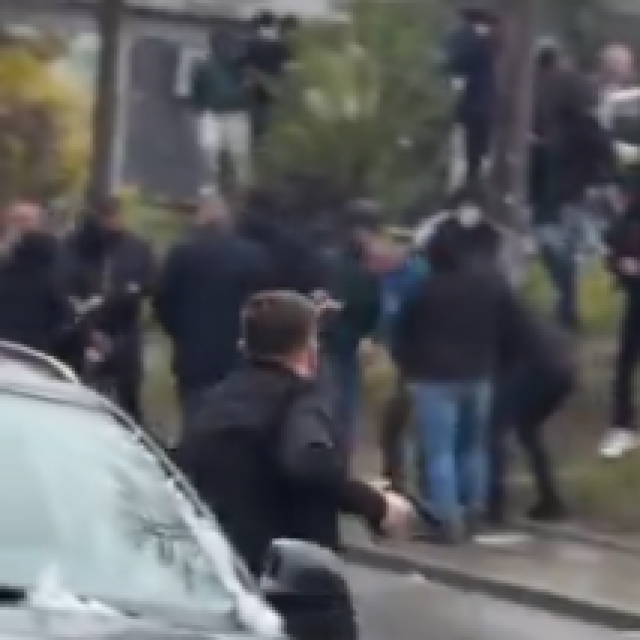 Mušarac s pištoljem, Srbija