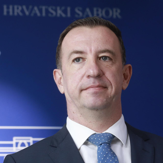 Nikola Mažar
 