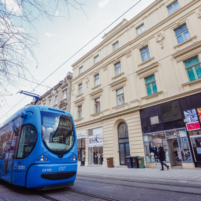 Tramvaj u Jurišićevoj ulici u Zagrebu