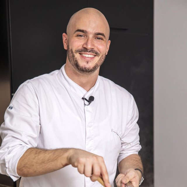 Za Gloriju je Melkior Bašić podijelio stari i provjereni recept za obožavanu sirnicu