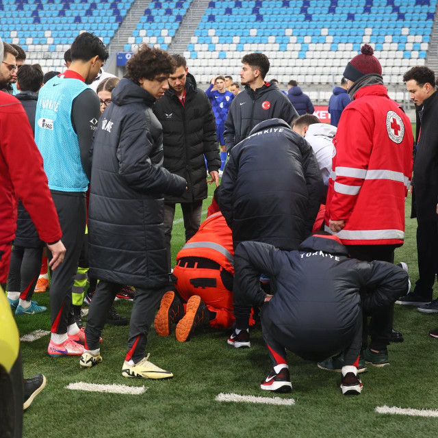 Egemen Korkmaz je prebačen u osječku bolnicu nakon nemilog događaja na Opus Areni